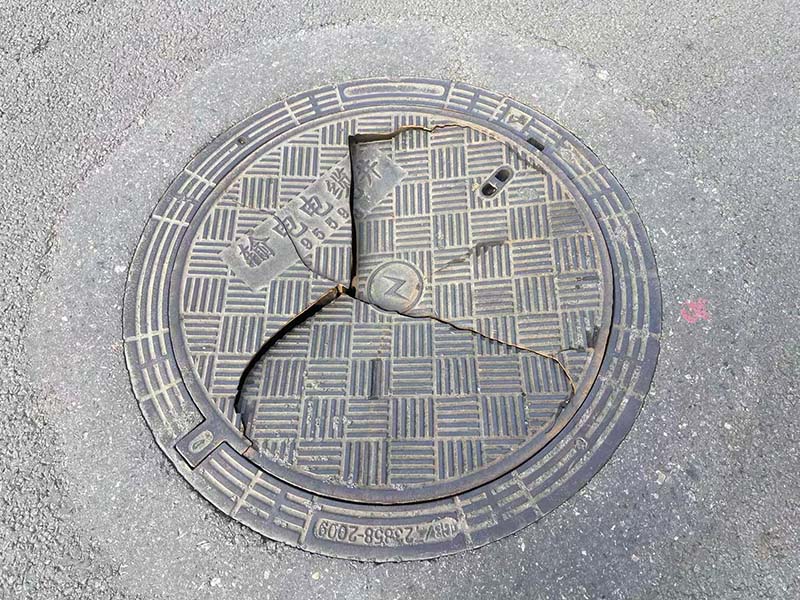 智能井盖材质，别让盖子没坏，传感器先坏了