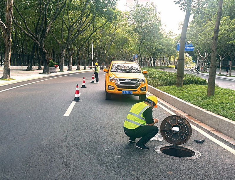 智能井盖传感器怎么安装